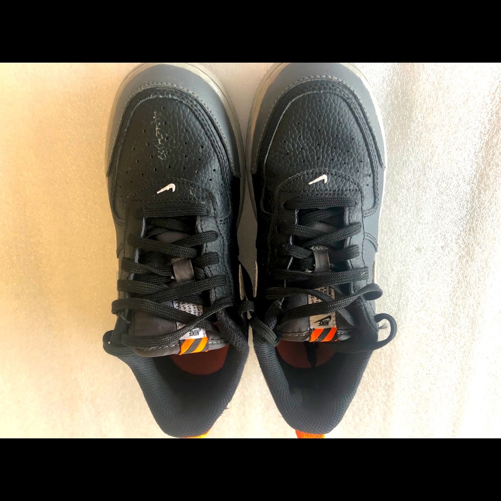 Shoe
